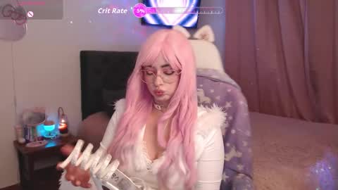 peacherry_ online show from November 7, 2025, 12:43 am