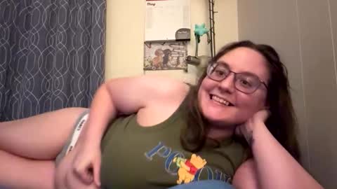 peachesbestfriend online show from May 16, 2026, 10:36 am