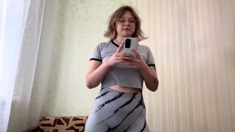 Molly online show from August 8, 2026, 3:25 pm