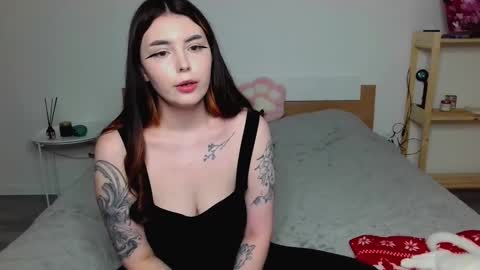 Peachy online show from March 12, 2025, 5:38 pm