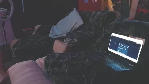 Peachycream2017 online show from February 9, 2025, 4:57 am