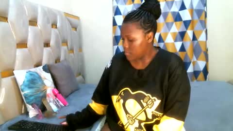 Peachy online show from May 18, 2026, 4:07 am