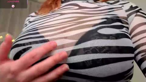 Snapshot of peachymochi chatting on March 1, 2026, 9:39 pm Seraphina online show from March 1, 2026, 9:39 pm