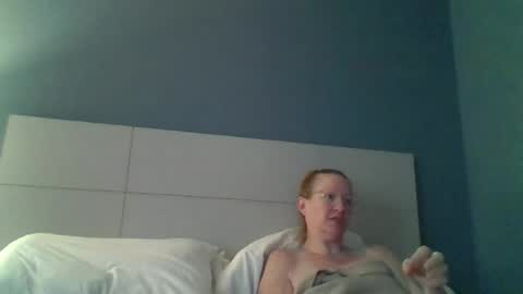 peanutbutterandjealous1 online show from June 14, 2026, 6:21 pm