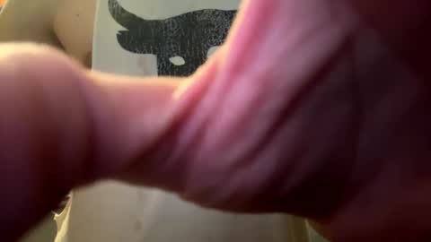 peanutmikk online show from March 16, 2026, 4:44 pm