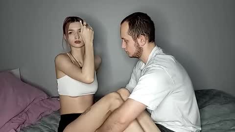 Rina and Max online show from January 7, 2026, 7:05 pm