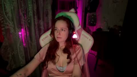 Snapshot of pearlprincess_ chatting on June 20, 2026, 3:20 am Adelina online show from June 20, 2026, 3:20 am