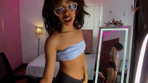 peneelopeecute online show from February 12, 2025, 9:54 pm