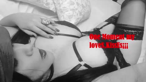 Snapshot of penelope_moretti chatting on January 23, 2025, 11:36 pm Penelope online show from January 23, 2025, 11:36 pm