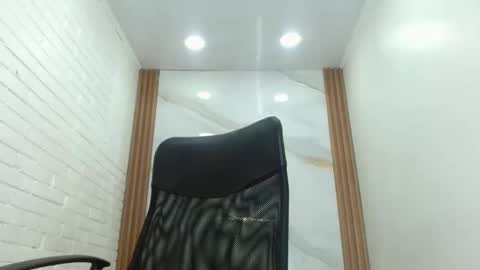 Penelopee Rouse online show from October 14, 2025, 10:32 pm