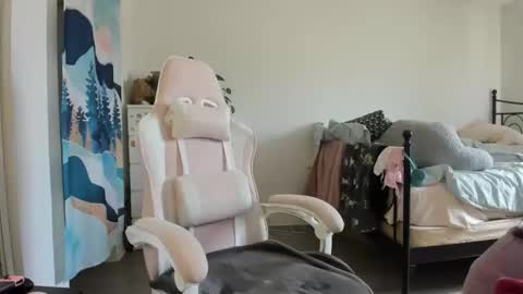 Snapshot of pennybabyy chatting on May 6, 2026, 9:20 pm Penny Lane online show from May 6, 2026, 9:20 pm