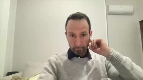 peppinslosqualo online show from February 22, 2025, 1:44 am