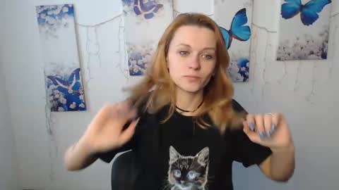 Snapshot of peppymia chatting on January 16, 2026, 8:40 am Mia online show from January 16, 2026, 8:40 am