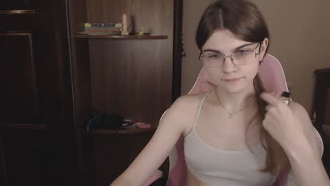 Farida online show from December 3, 2024, 2:25 am