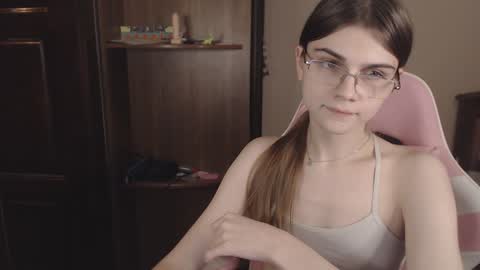 Farida online show from December 5, 2024, 11:18 pm