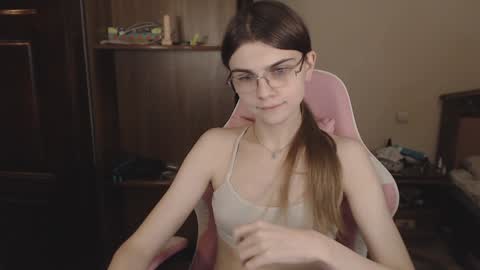 Farida online show from December 15, 2024, 1:46 am