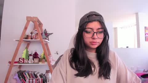 Sarah Ana Banana online show from December 30, 2024, 11:48 am