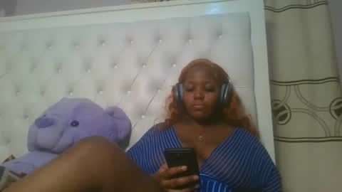 Snapshot of periwinkle20 chatting on April 21, 2026, 2:51 am Taurus online show from April 21, 2026, 2:51 am