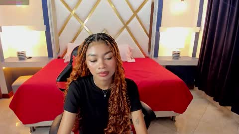 Perla online show from November 1, 2025, 5:26 pm