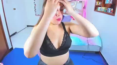 PERLA online show from October 31, 2025, 1:17 am