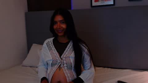 Snapshot of perladavies chatting on April 8, 2026, 7:36 pm perladavies online show from April 8, 2026, 7:36 pm