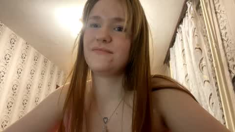 Snapshot of perrygato chatting on March 3, 2026, 2:56 pm Julia online show from March 3, 2026, 2:56 pm