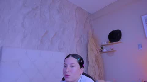 Snapshot of persefone_saira chatting on March 31, 2026, 11:32 am Marie online show from March 31, 2026, 11:32 am