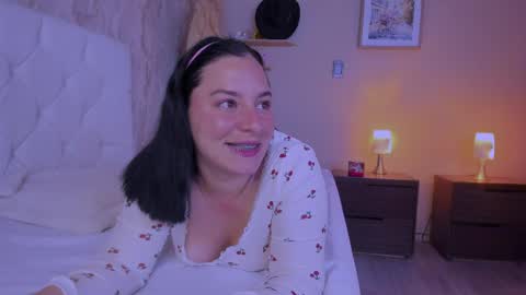 Snapshot of persefone_saira chatting on April 4, 2026, 11:29 am Marie online show from April 4, 2026, 11:29 am