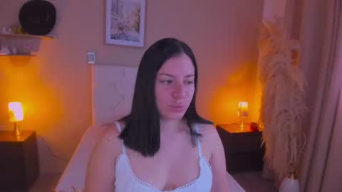 Snapshot of persefone_saira chatting on April 14, 2026, 11:16 am Marie online show from April 14, 2026, 11:16 am