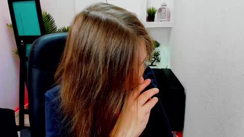 horror flying on the wings of the night.... online show from January 17, 2025, 6:36 am