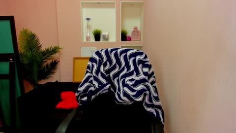 horror flying on the wings of the night.... online show from September 27, 2025, 5:34 am