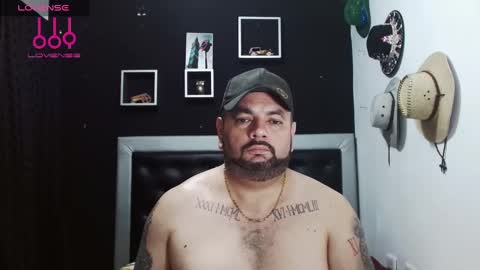 Snapshot of perverseveteranmanxxx chatting on December 10, 2024, 11:08 pm Carlos online show from December 10, 2024, 11:08 pm