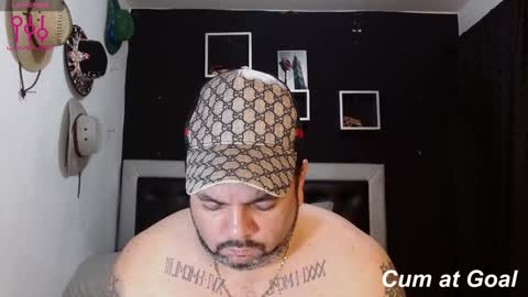 Snapshot of perverseveteranmanxxx chatting on January 7, 2025, 4:29 am Carlos online show from January 7, 2025, 4:29 am