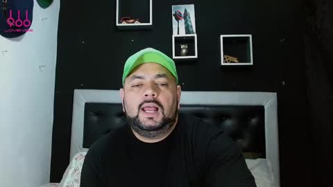 Snapshot of perverseveteranmanxxx chatting on February 25, 2025, 2:58 am Carlos online show from February 25, 2025, 2:58 am