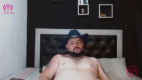 Snapshot of perverseveteranmanxxx chatting on February 28, 2025, 11:45 pm Carlos online show from February 28, 2025, 11:45 pm