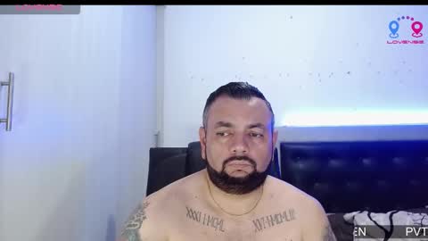 Carlos online show from March 22, 2026, 1:31 am