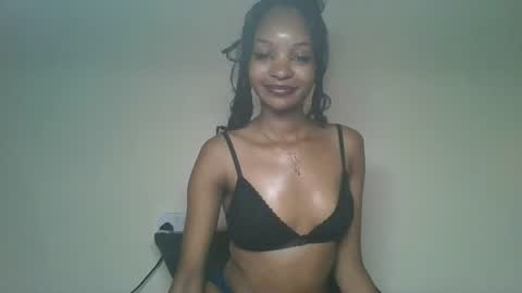 Snapshot of petal_palette chatting on June 13, 2026, 2:26 pm Lolly online show from June 13, 2026, 2:26 pm