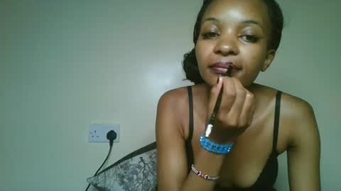 Snapshot of petal_palette chatting on June 17, 2026, 1:30 am Lolly online show from June 17, 2026, 1:30 am