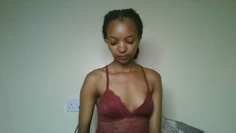 Snapshot of petal_palette chatting on June 17, 2026, 5:58 pm Lolly online show from June 17, 2026, 5:58 pm