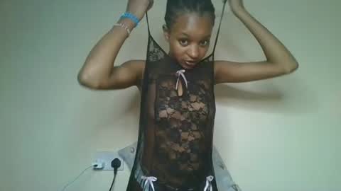 Snapshot of petal_palette chatting on June 21, 2026, 8:44 pm Lolly online show from June 21, 2026, 8:44 pm