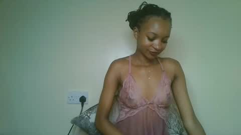 Snapshot of petal_palette chatting on June 23, 2026, 9:07 am Lolly online show from June 23, 2026, 9:07 am