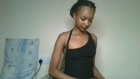 Snapshot of petal_palette chatting on June 30, 2026, 9:05 pm Lolly online show from June 30, 2026, 9:05 pm