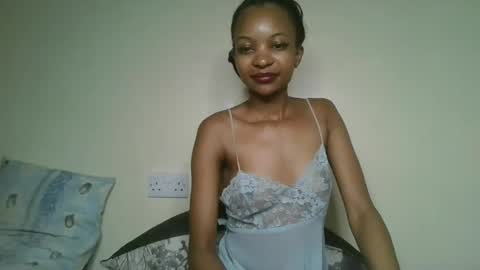 Snapshot of petal_palette chatting on July 1, 2026, 9:11 am Lolly online show from July 1, 2026, 9:11 am