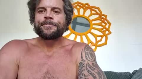 Snapshot of pete_le_meat chatting on June 21, 2026, 6:32 pm pete_le_meat online show from June 21, 2026, 6:32 pm