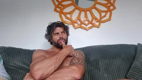 Snapshot of pete_le_meat chatting on July 7, 2026, 8:02 pm pete_le_meat online show from July 7, 2026, 8:02 pm