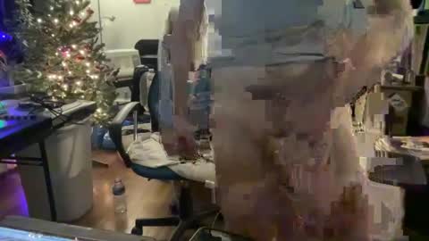 Snapshot of petehaze484617 chatting on January 4, 2025, 10:02 pm Pete Haze online show from January 4, 2025, 10:02 pm