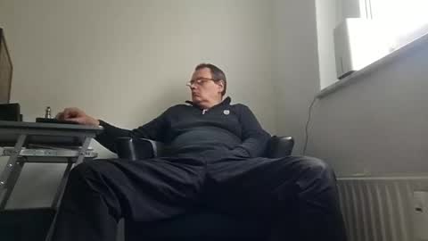 Snapshot of peter_03041976 chatting on February 5, 2025, 9:57 am peter_03041976 online show from February 5, 2025, 9:57 am