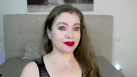 Snapshot of petersemily chatting on January 23, 2025, 9:39 pm Peters Emily online show from January 23, 2025, 9:39 pm