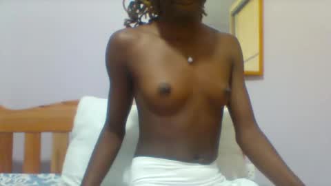 Snapshot of petite_ariana chatting on April 2, 2026, 8:50 pm ariana online show from April 2, 2026, 8:50 pm