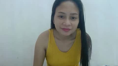 Snapshot of petite_innocent_girl chatting on April 15, 2026, 2:40 am sam online show from April 15, 2026, 2:40 am